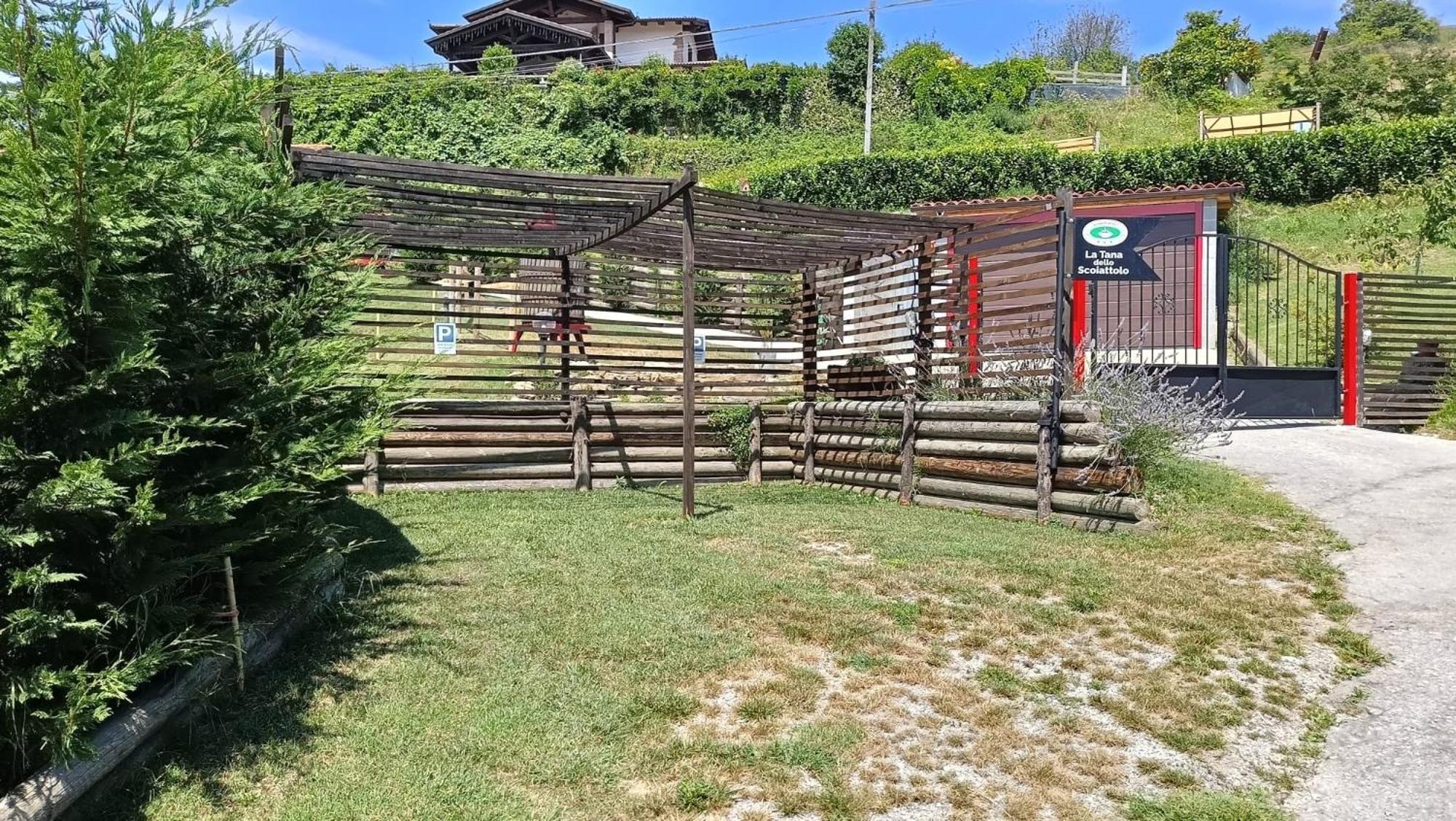 La Tana Dello Scoiattolo - Adults Only Bed & Breakfast Murazzano  Exterior photo
